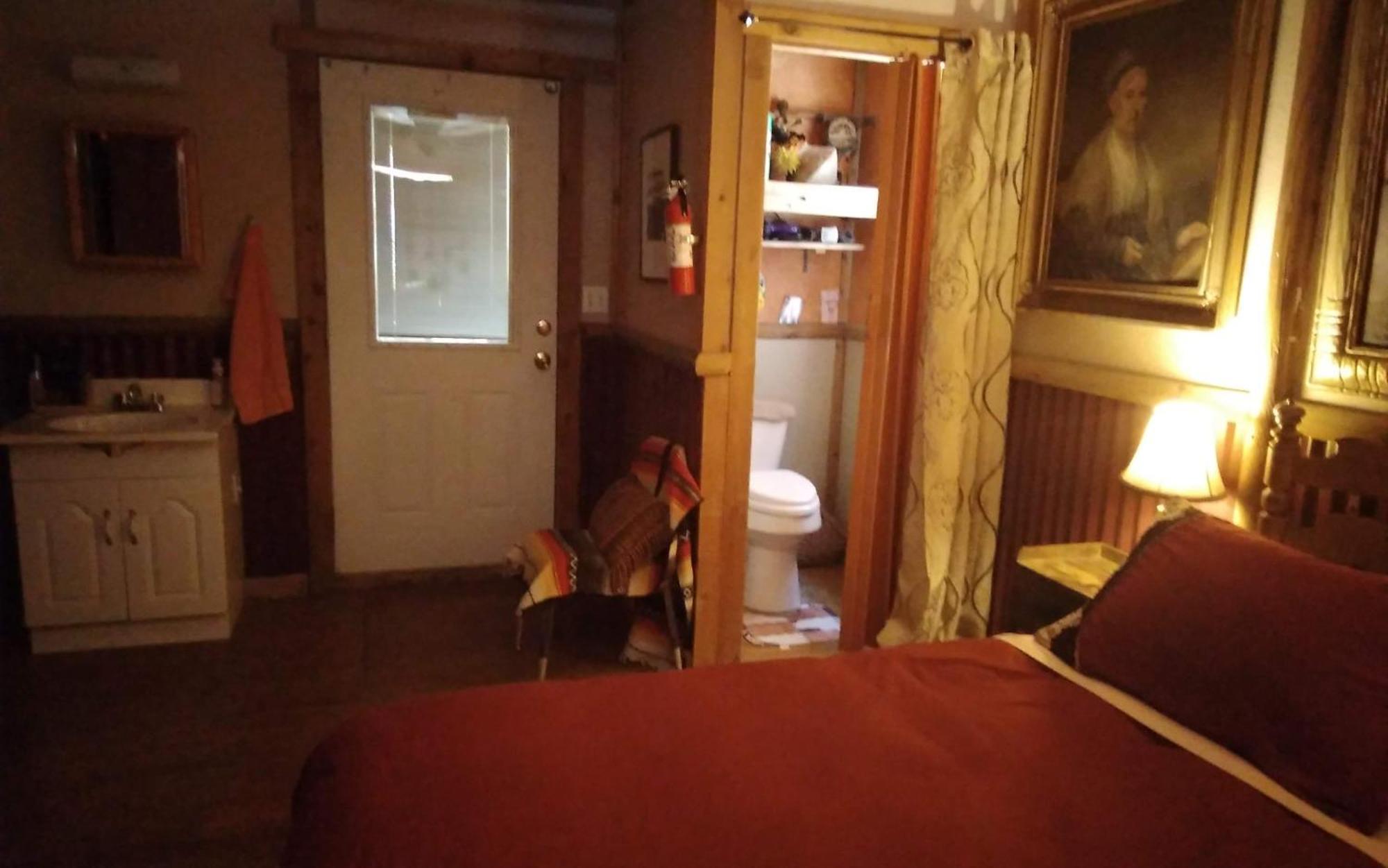 La Loma Del Chivo Llc - The Spirit Room Marathon Exterior photo